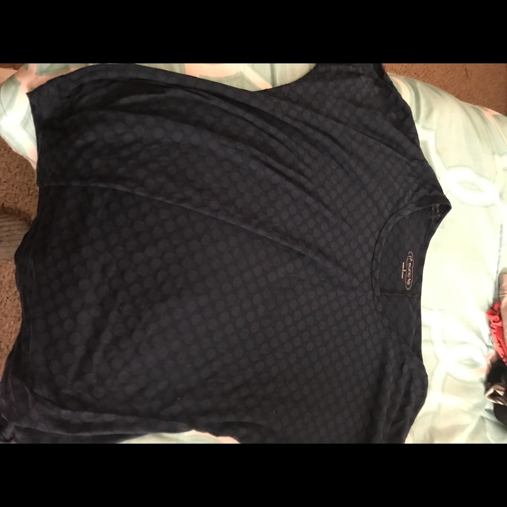 Navy blue quarter length top with dot details.